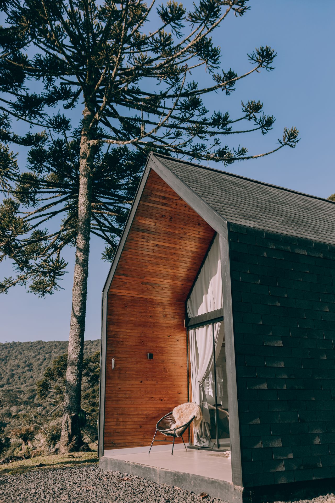The Meadow Pavilion — Implantado em planícies abertas